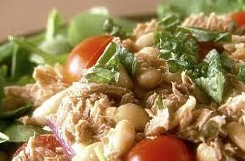 Kaštela - kastelahr.com - Hladna predjela - Salata s tunom