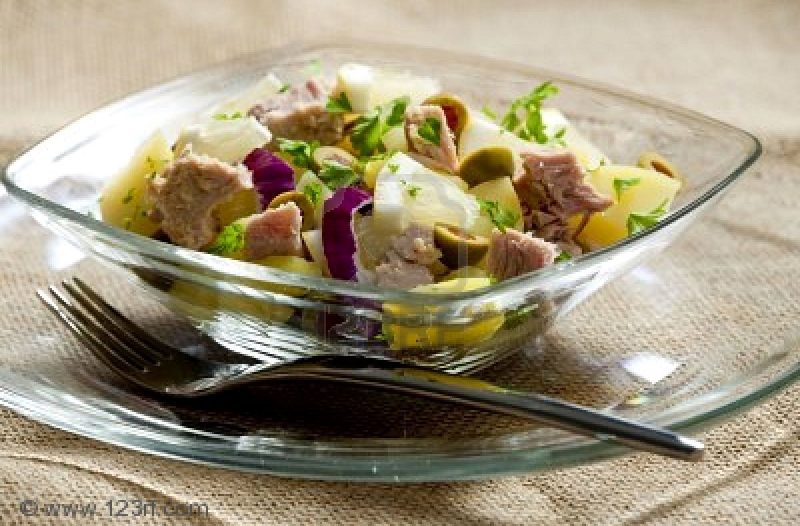 Kaštela - kastelahr.com - Hladna predjela - Salata s tunom