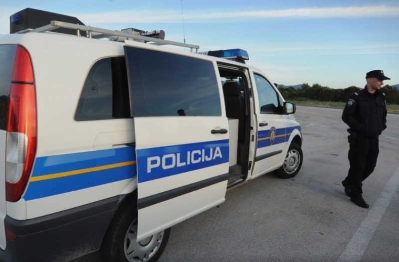 Kaštela - kastelahr.com - Zbog krađe automobila uhićena dvojica Sirijaca na području Metkovića